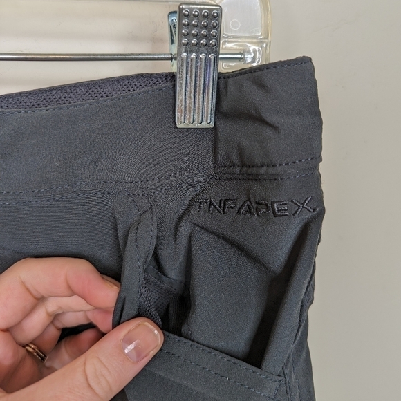 The North Face TNF Apex Casey Black Athletic Skort - Picture 4 of 8